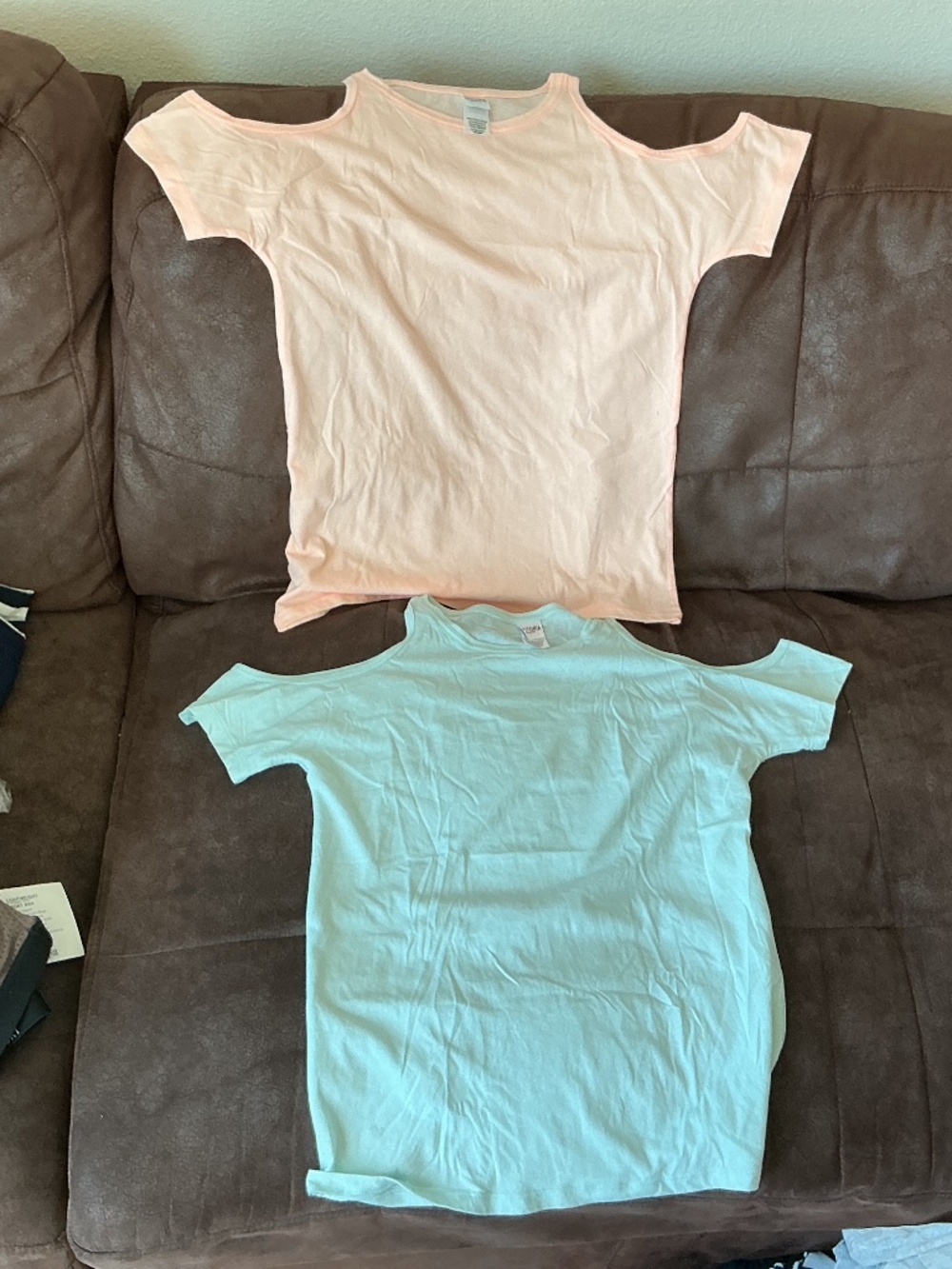 Victoria’s Secret Sport Open Shoulder Tees Lot of 2